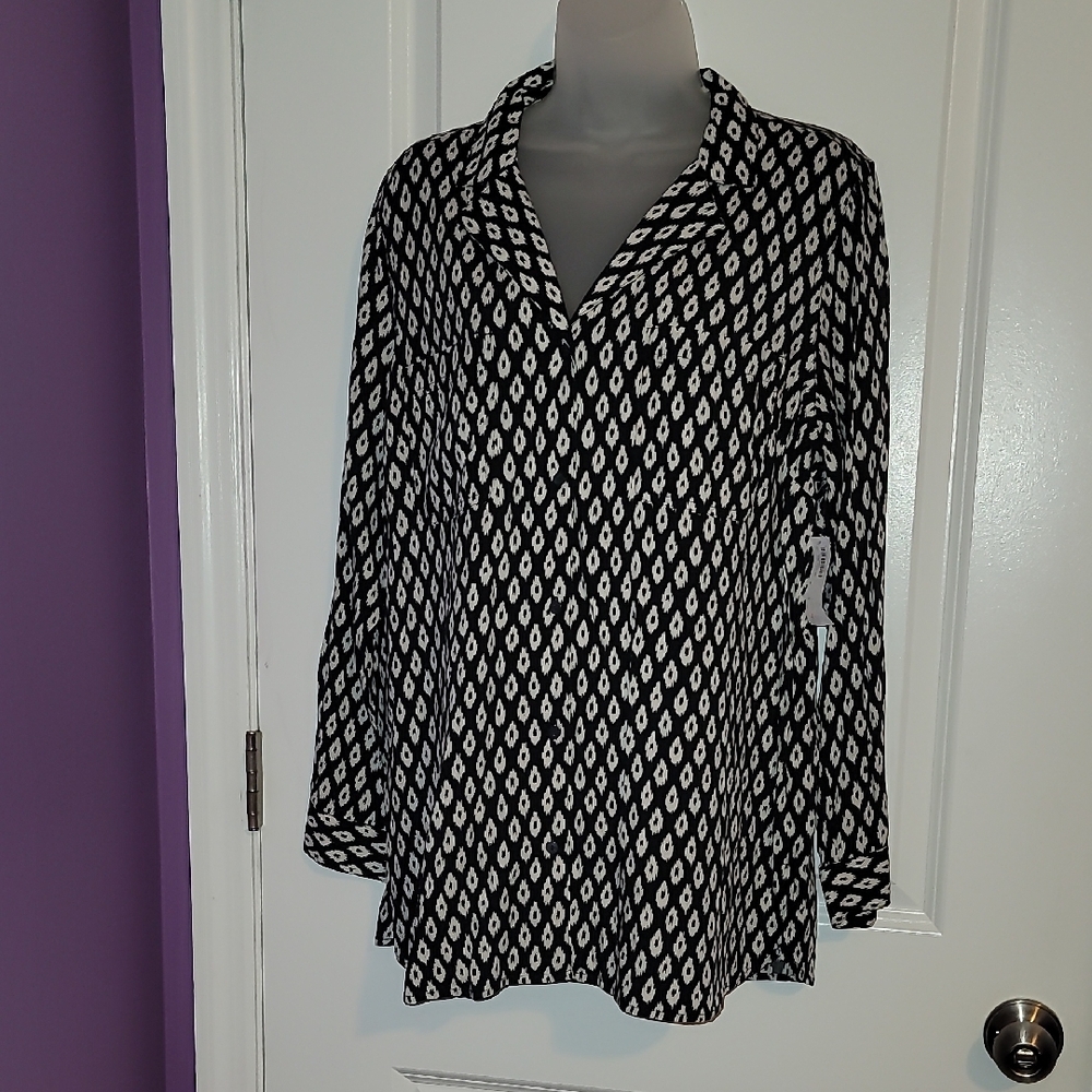 Old Navy Black and White Long Sleeve Button Down Shirt Sz: L NWT - Picture 2 of 4